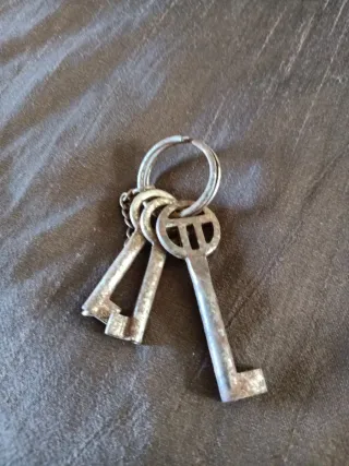 Set di 3 chiavi antiche
