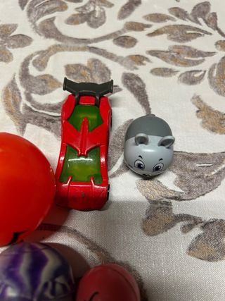 Set giocattoli bambini: macchinina e palline rimba