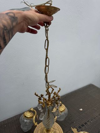 Lámpara de techo antigua dorada