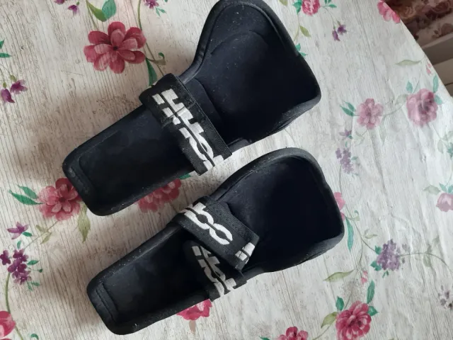 Rodilleras junior Hebo