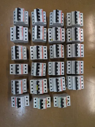 Magnetotérmicos ABB / Merlin Gerin 3P y 4P