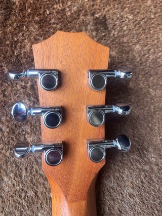 Taylor BT2e Baby Taylor Caoba Maciza + Funda