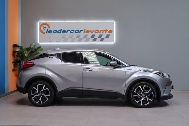Toyota C-HR 1.8 125H ADVANCE 122CV