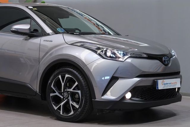 Toyota C-HR 1.8 125H ADVANCE 122CV