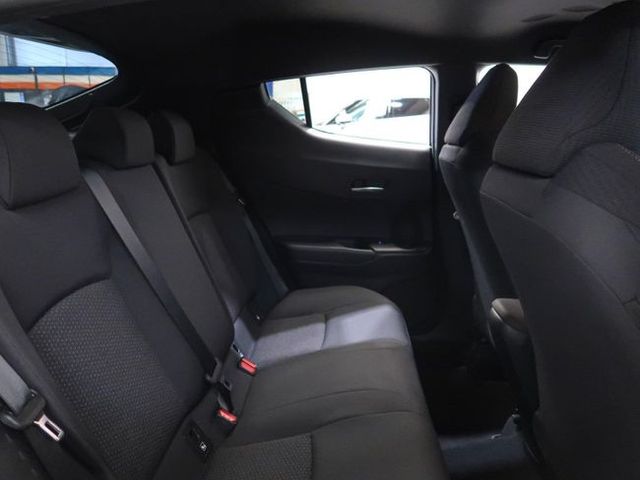 Toyota C-HR 1.8 125H ADVANCE 122CV