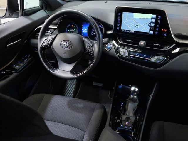 Toyota C-HR 1.8 125H ADVANCE 122CV