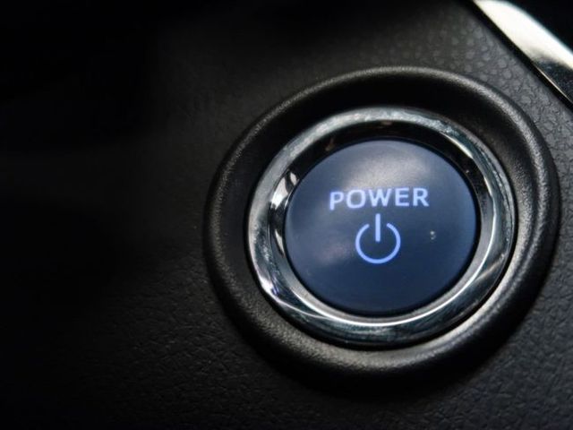 Toyota C-HR 1.8 125H ADVANCE 122CV