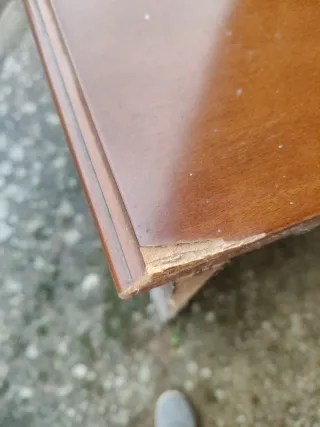 Cubre radiador de madera con rejilla