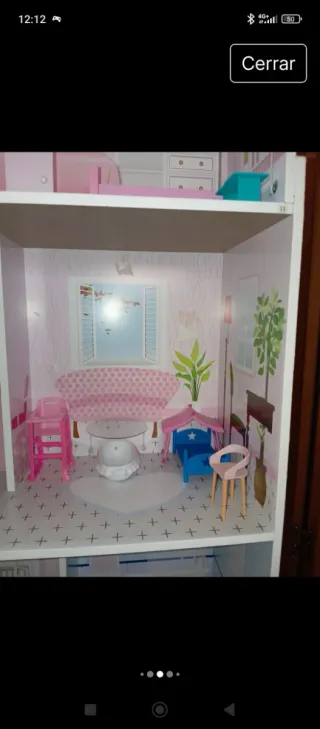 Casita de muñecas y cocinita de madera