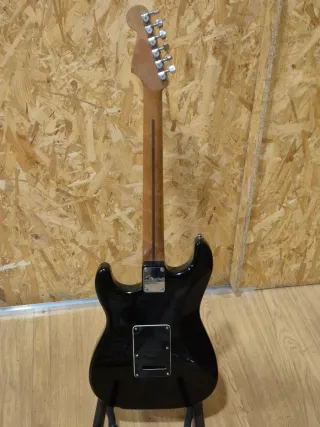 Guitarra Fender Stratocaster Blacktop
