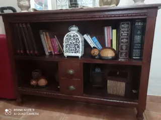 Librero de madera de Banak