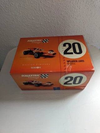 Scalextric Vintage McLaren M9A Derek Bell Ed. Lim