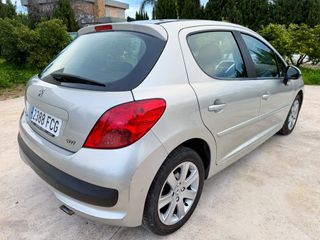 Peugeot 207 1.6 hdi 90 cv 5 puertas