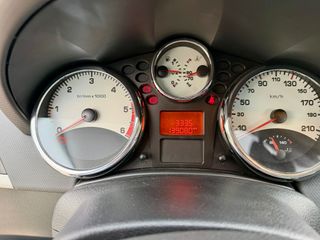 Peugeot 207 1.6 hdi 90 cv 5 puertas