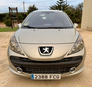 Peugeot 207 1.6 hdi 90 cv 5 puertas