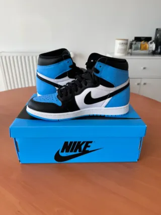 Jordan 1 High Azul y Negro Talla 41