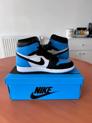 Jordan 1 High Azul y Negro Talla 41
