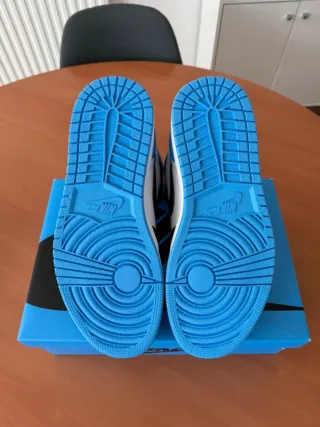 Jordan 1 Talla 38 Azul y Blanco