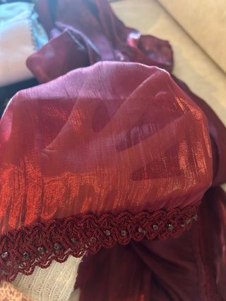 Stola bordeaux ampia con dettagli