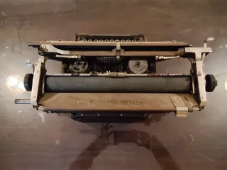 Máquina de escribir Underwood antigua