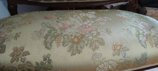 Asiento de recibidor de madera y tela