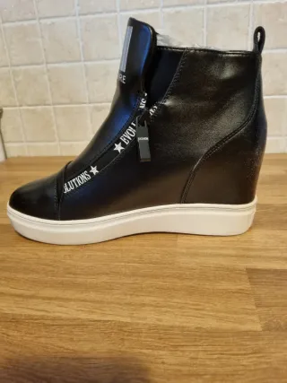 Scarpe con plateau nere e bianche