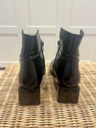 Botines negros charol mujer