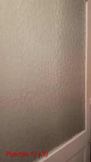 2 puertas antiguas rústicas con cristal emplomado