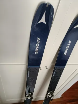 Esquís de travesía Atomic