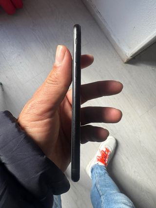 iPhone SE 2ª Gen Nero, senza graffi, senza urti