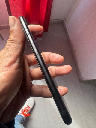 iPhone SE 2ª Gen Nero, senza graffi, senza urti