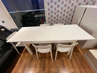 Mesa y 4 Sillas IKEA Blanca