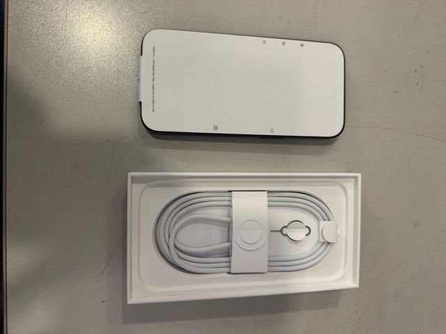 iPhone 16 128GB Negro