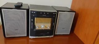 Cadena de música Philips RADIO/CD/ CASSETTE