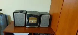 Cadena de música Philips RADIO/CD/ CASSETTE