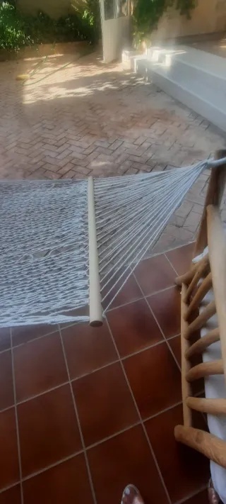 Hamaca de cuerda y madera