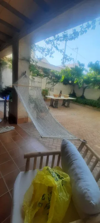 Hamaca de cuerda y madera