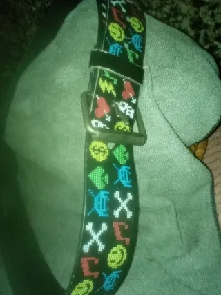 Cinturón cuero negro calaveras retro videojuegos