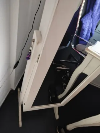 Armario Joyero con Espejo y pie