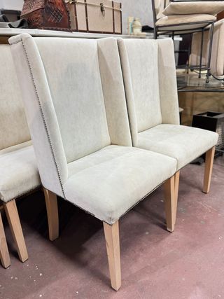 Mesa Roble + 9 Sillas Beige