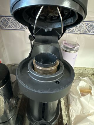 Cafetera Nespresso Vertuo Negra