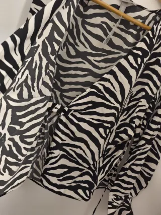 Blusa H&M Cruzada Estampada Animal Print XS