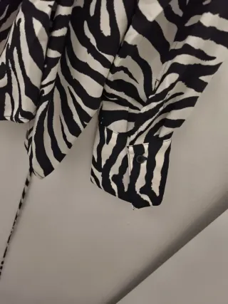 Blusa H&M Cruzada Estampada Animal Print XS