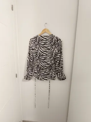 Blusa H&M Cruzada Estampada Animal Print XS