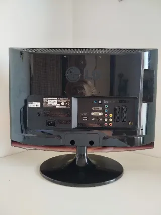 TV LG Flatron HD Monitor M2062D