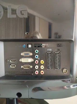 TV LG Flatron HD Monitor M2062D