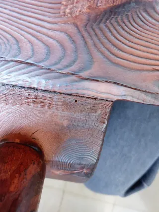 Silla paridera antigua de madera tallada