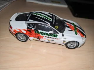 Aston Martin DBR9 Scalextric