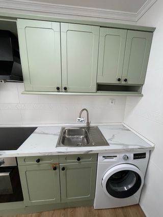 Cocina modular verde + complementos