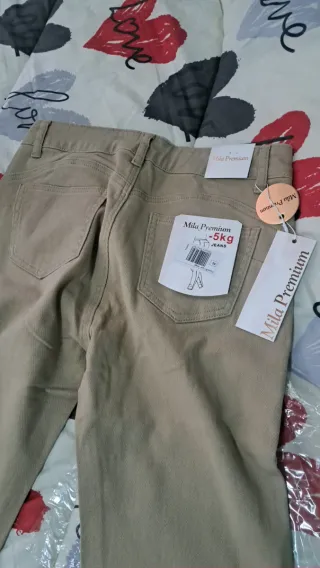 Vaquero campana  menos 5 kilos beige talla 42